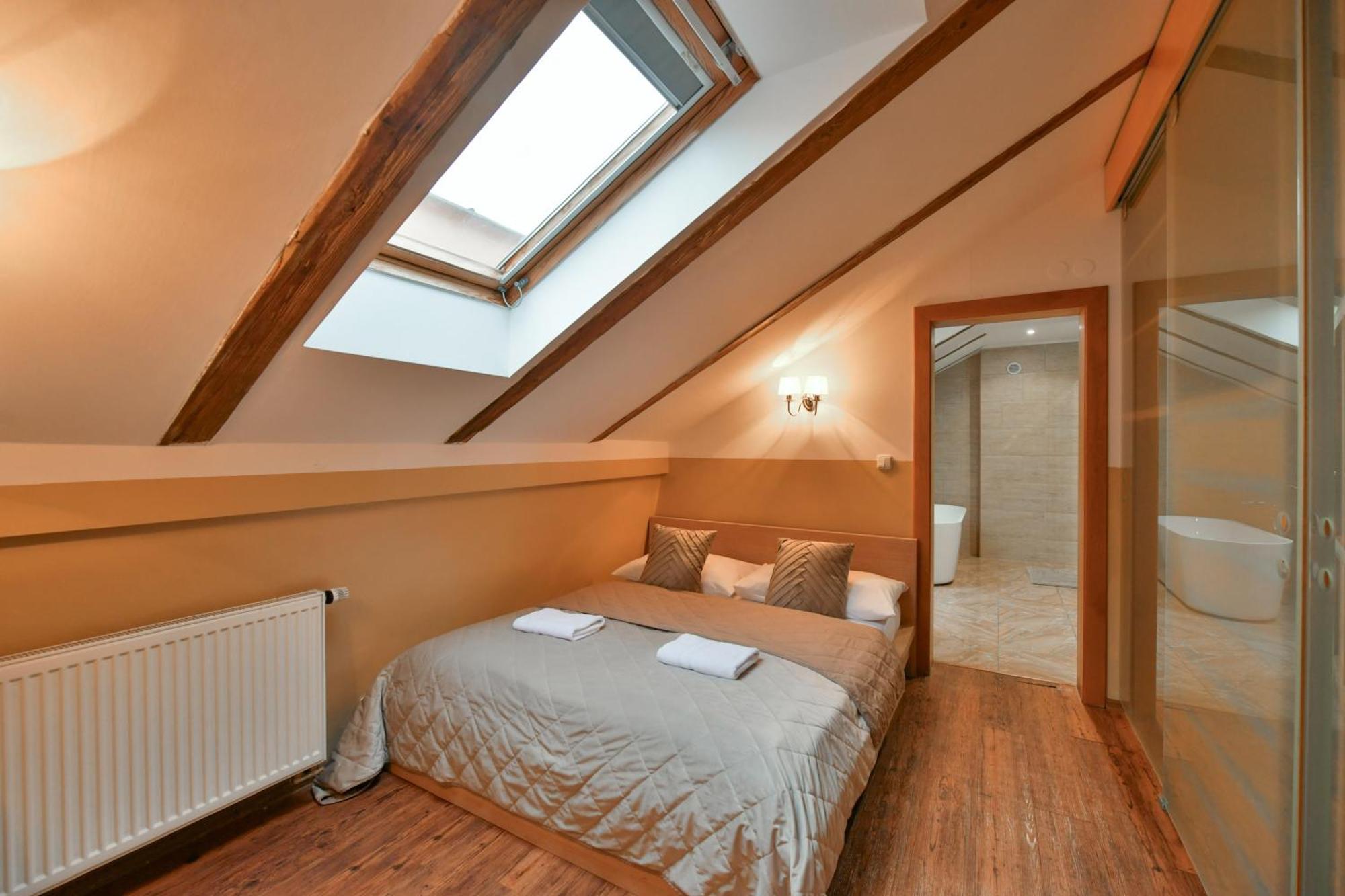 Amazing Charles Bridge Apartment Praga Exterior foto