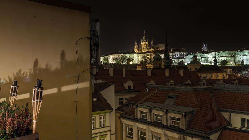 Amazing Charles Bridge Apartment Praga Habitación foto