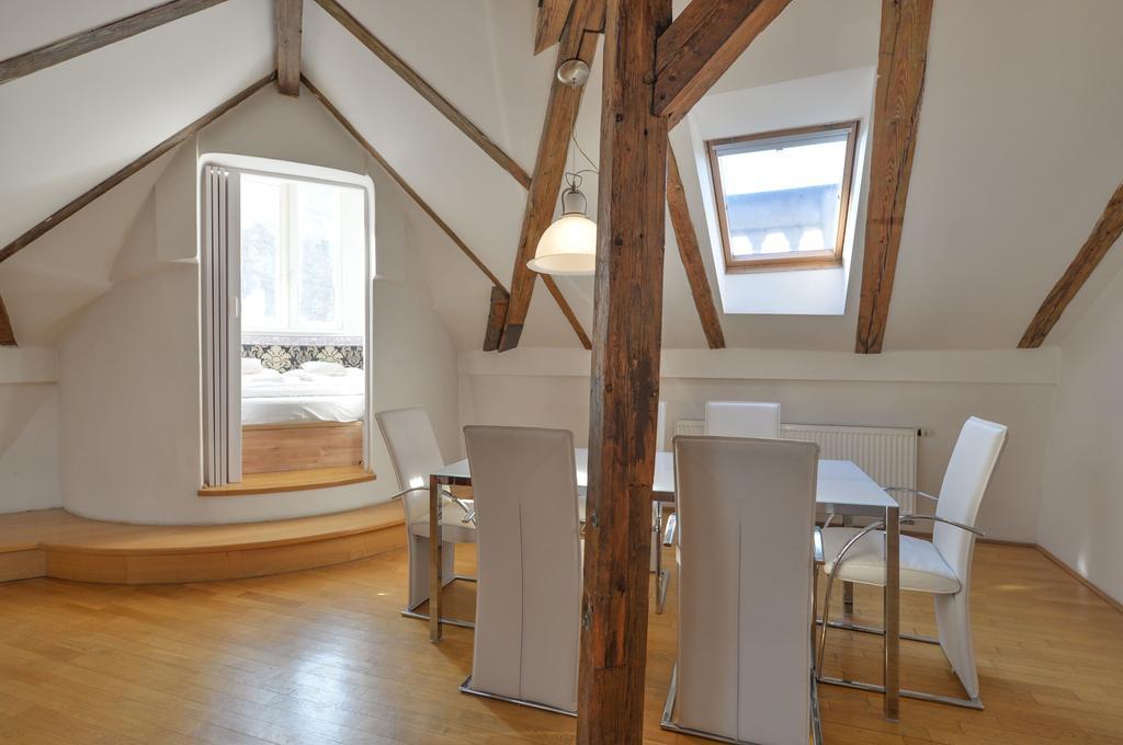 Amazing Charles Bridge Apartment Praga Exterior foto